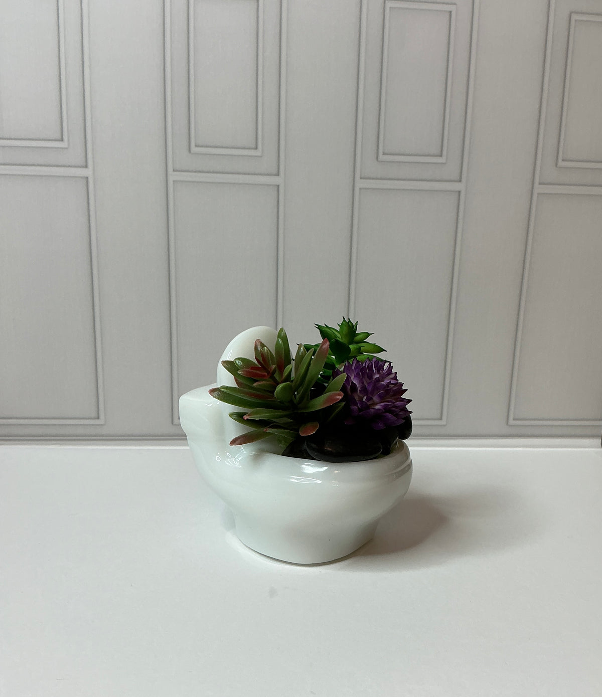 Throne Planter Pot