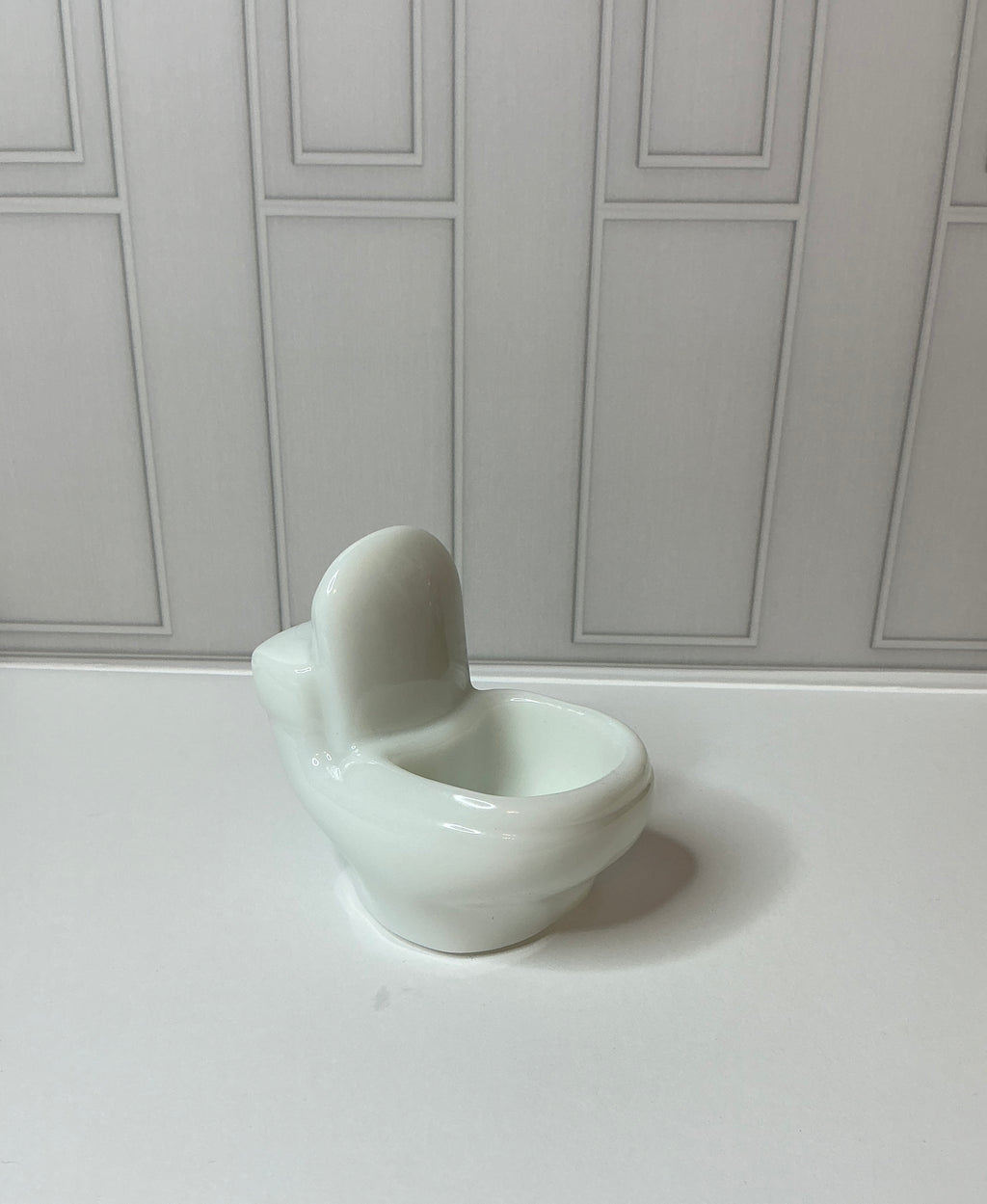 Throne Planter Pot