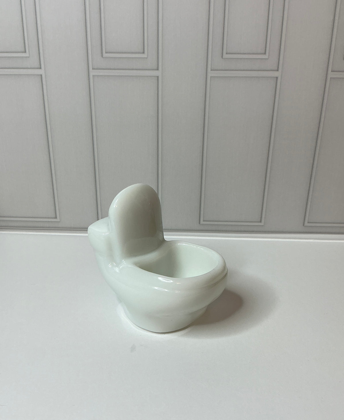 Throne Planter Pot