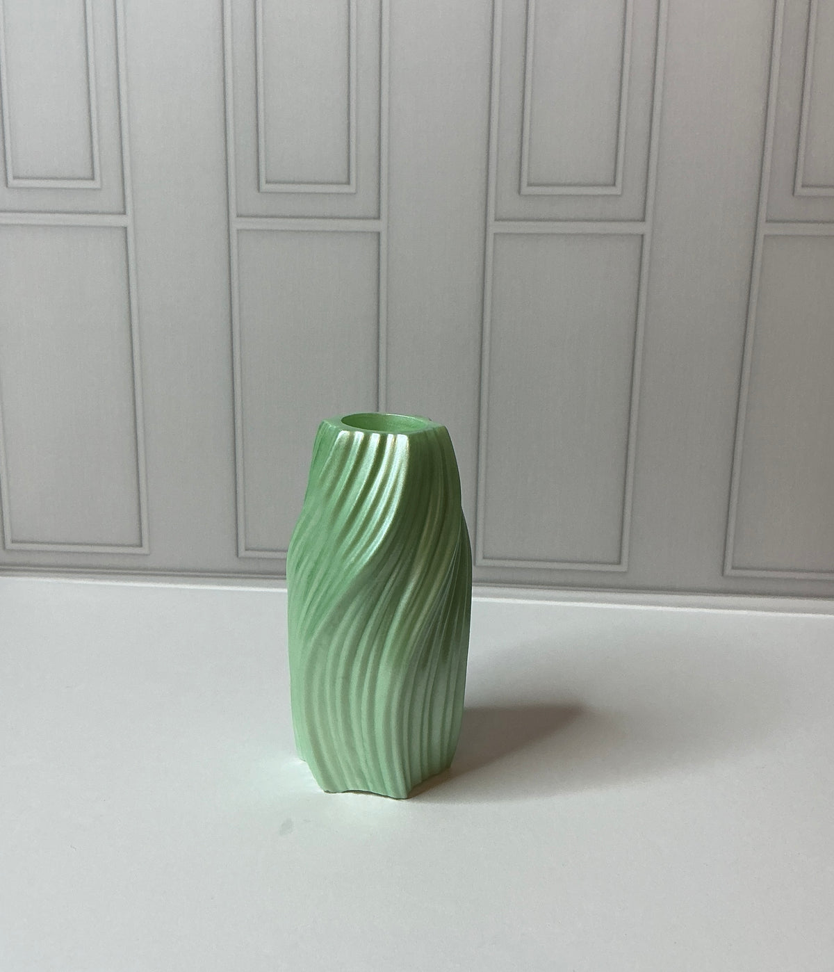 Swirl Vase Light Green
