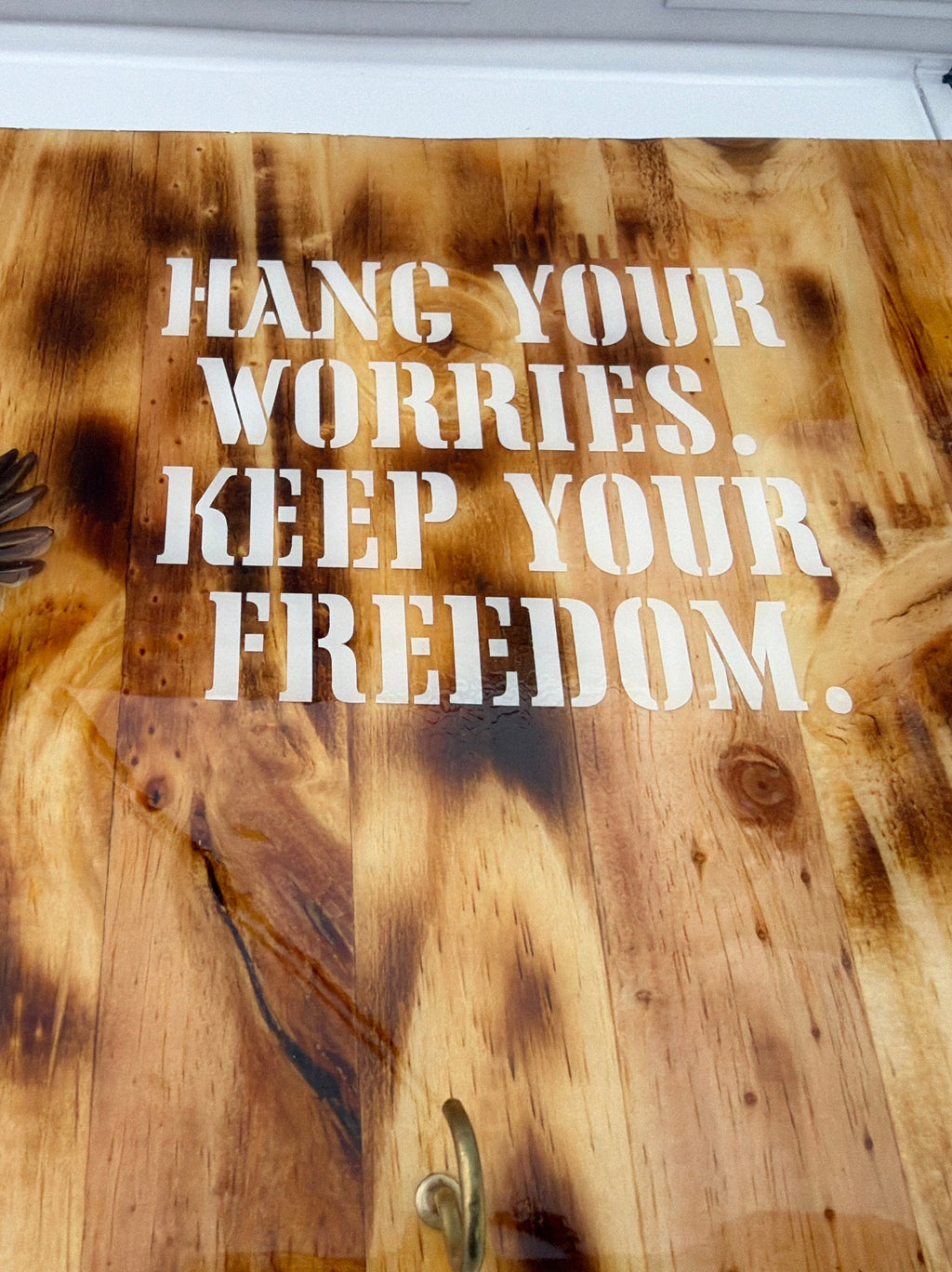 Bald Eagle Wall Plaque w/Hooks
