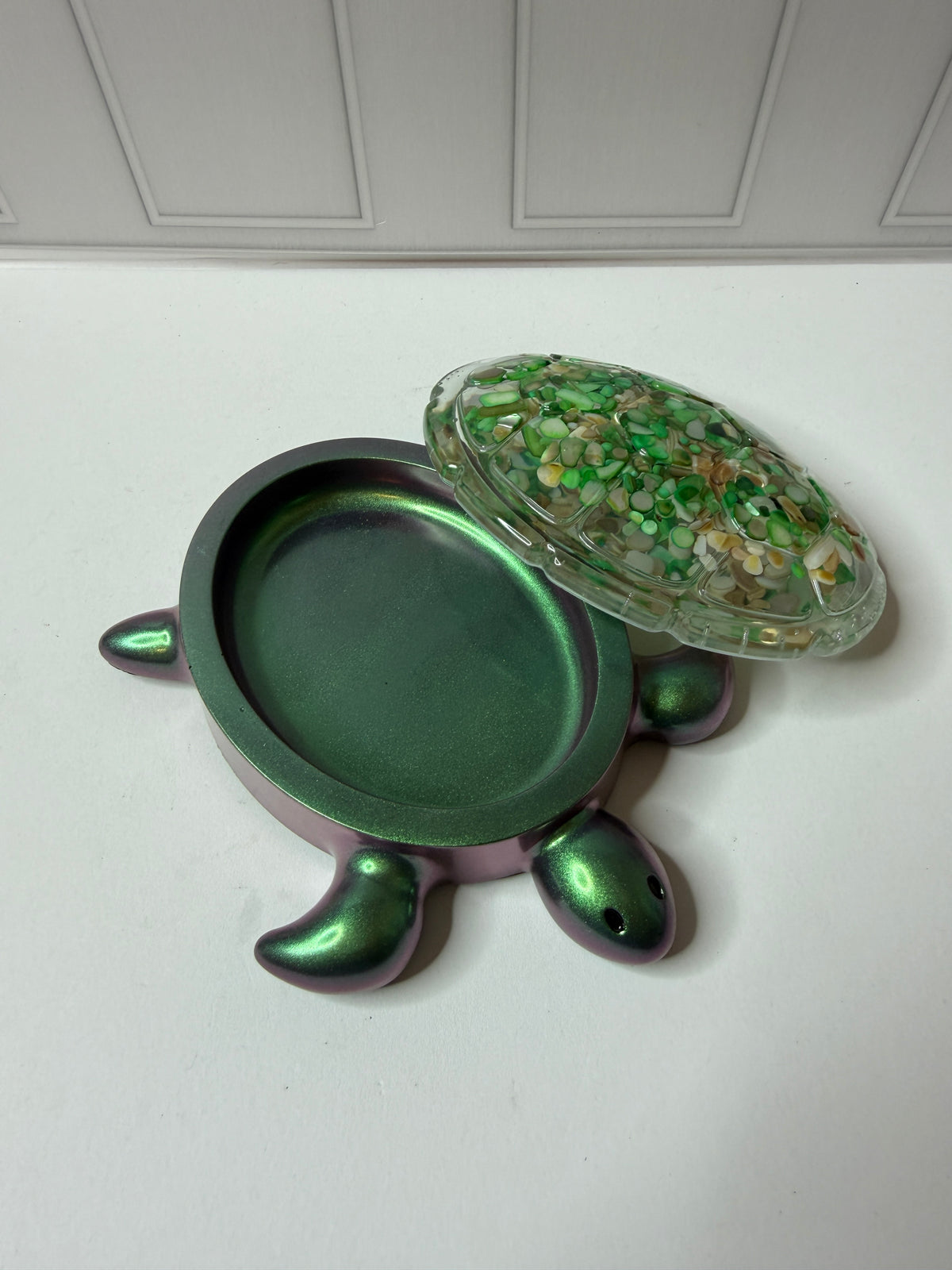 Sea Turtle Box Green/Purple Shift