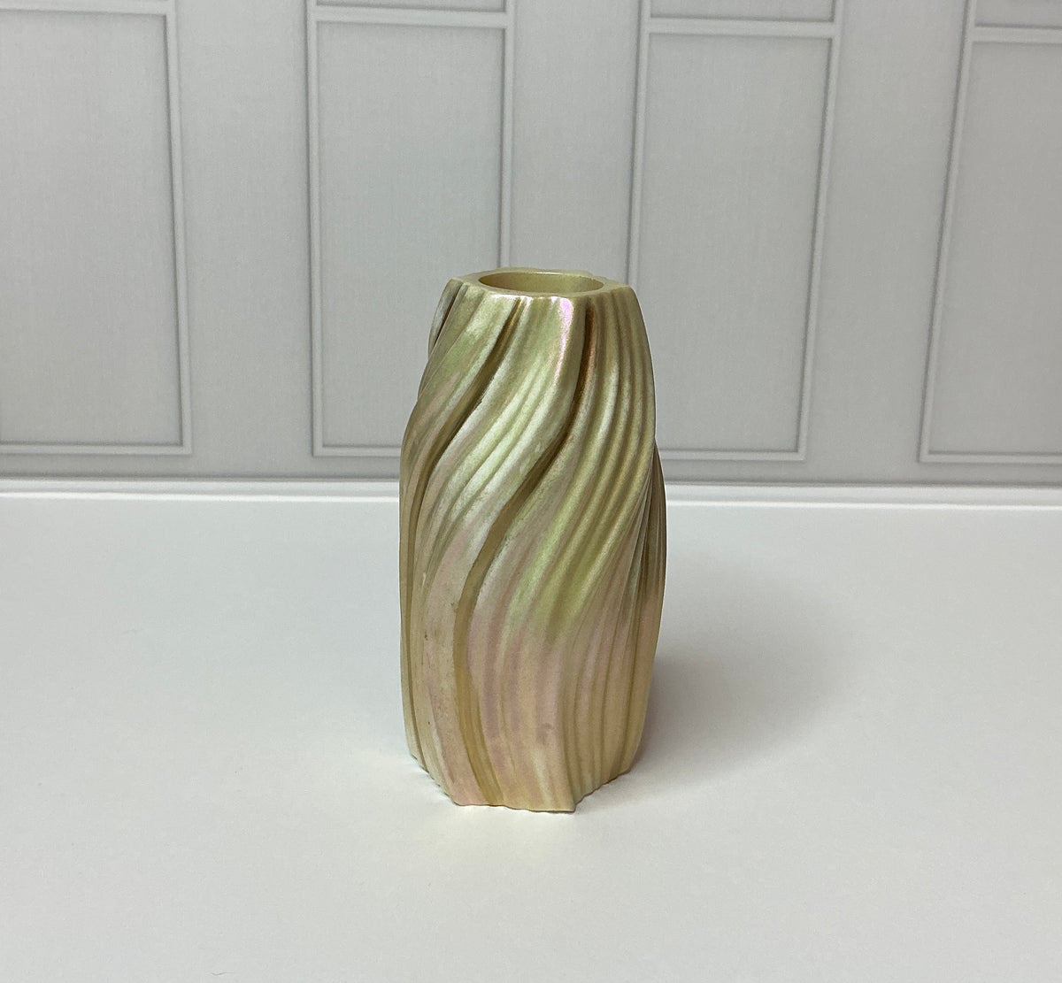 Swirl Vase Creamy Chameleon